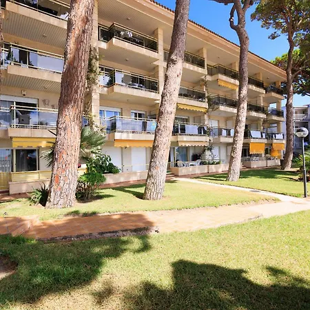 Uhc Versailles Family Complex Apartment Cambrils