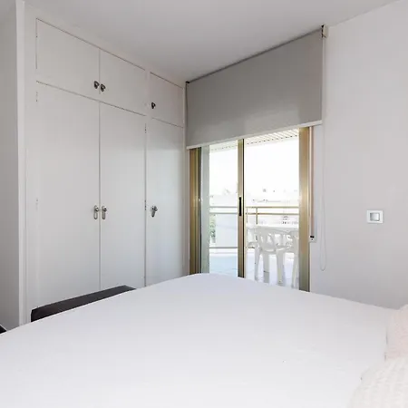 Uhc Versailles Family Complex Cambrils