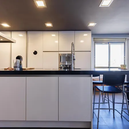 Uhc Versailles Family Complex Apartment