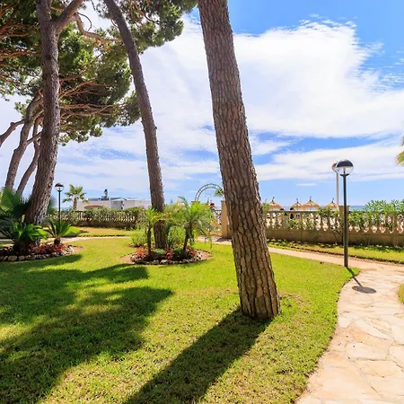 Uhc Versailles Family Complex * Cambrils