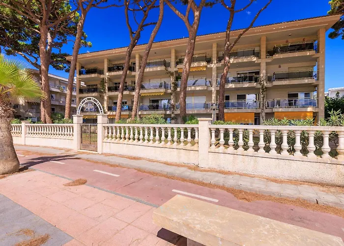 Uhc Versailles Family Complex * Cambrils