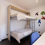 Uhc Versailles Family Complex Apartment Cambrils