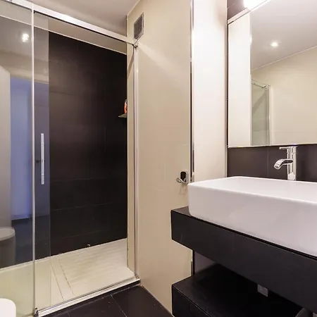 Uhc Versailles Family Complex Apartament